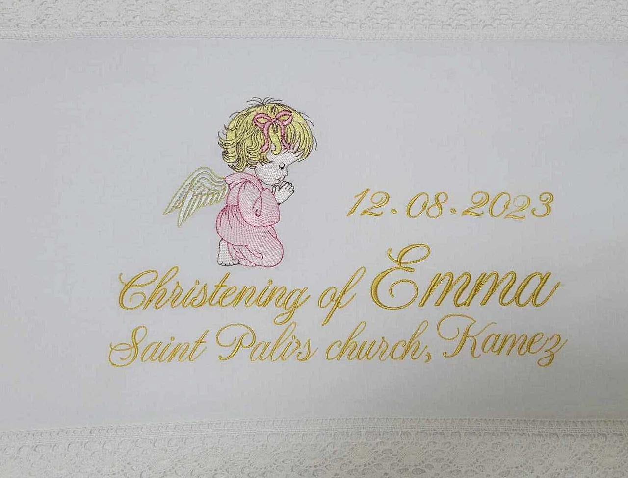 Negozio di abiti da cerimonia e principessa Disney fatti a mano per bambine, ricami personalizzati per neonati. Stile elegante e romantico, colore principale lilla.